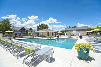Community pool